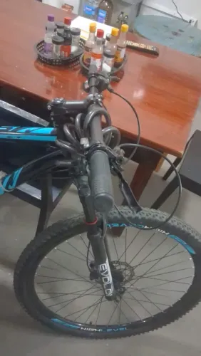 Vendo bicicleta Aro 29 semi nova