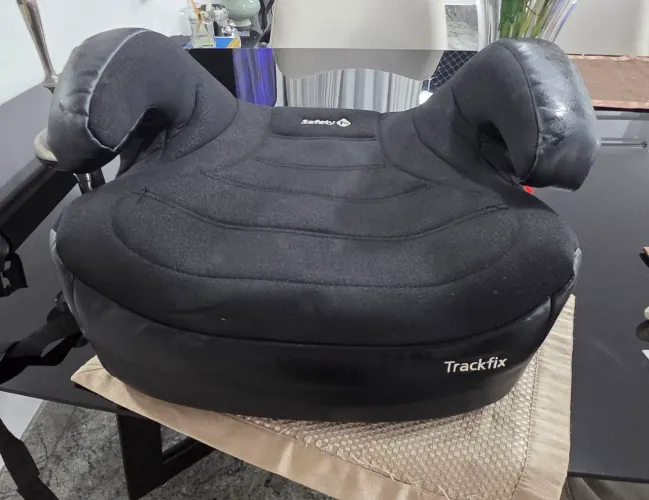 Assento de Elevação Trackfix com ISOFIX