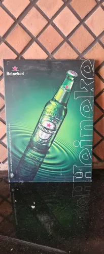 Quadros heineken pintado em aluminio