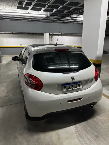 Peugeot 208 Griffe 1.6 Flex 16V 5P Aut. 2015