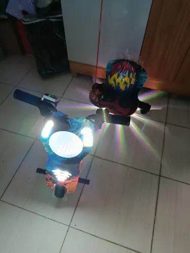 Triciclo drift eletrico infantil
