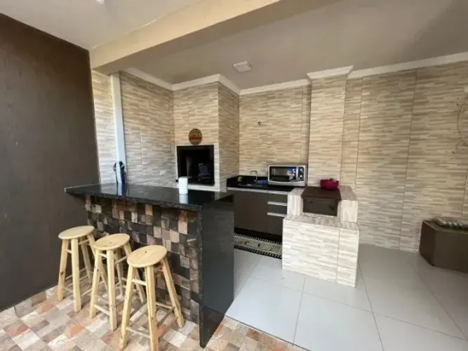 Casa · 130m² 3 Quartos · 3 Banheiro 2 vagasVila Carmosina - São Paulo/SP