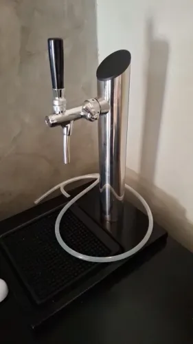 Cervejeira Electrolux com chopeira