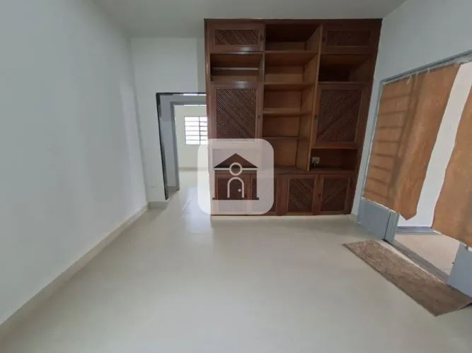 Casa para locação comercial ou residencial no bairro Martins