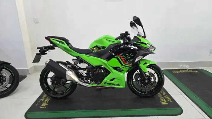 KAWASAKI NINJA 400
