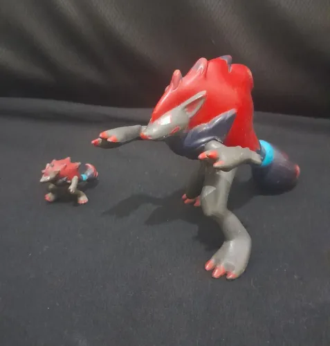 Bonecos Pokemon Zoroark