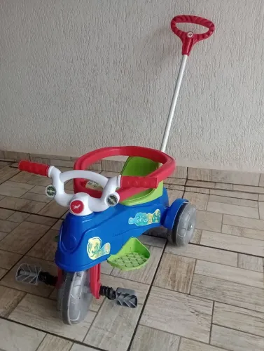 Triciclo infantil 