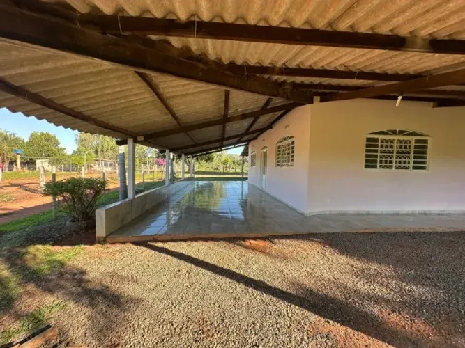 CASA EM CODOMINIO DE CHACARAS