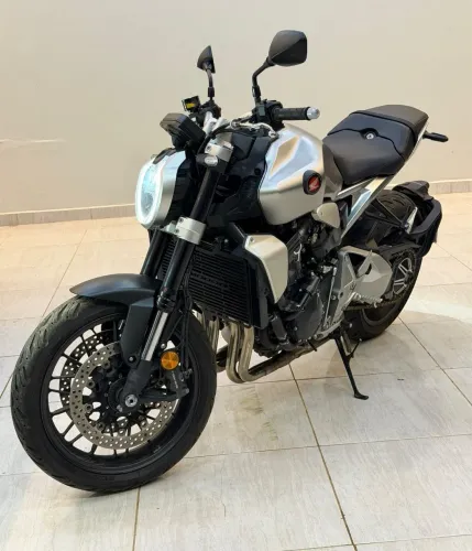 VENDO: CB 1000R 23/23