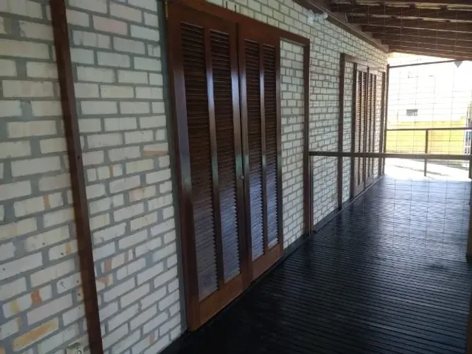 KITNET ANUAL PRAIA SANTINHO - Mobiliada; Iluminada; Ventilada; Varanda e Estacionam