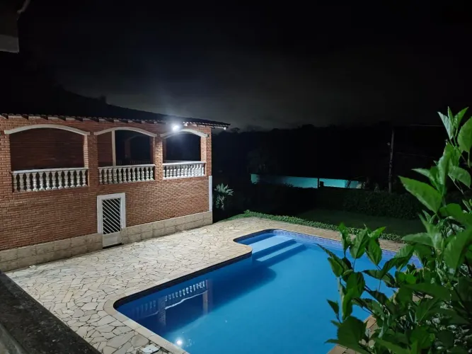 Alugo Chácara em Atibaia 