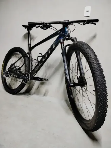 Scoot Scale RC Carbono