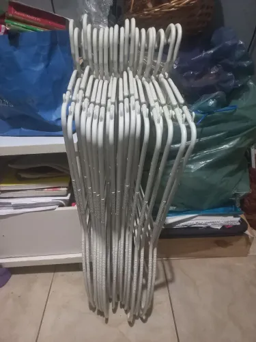 Cabides silhueta de plástico