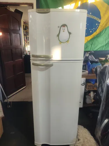 Geladeira Eletrolux 346 litros 127V