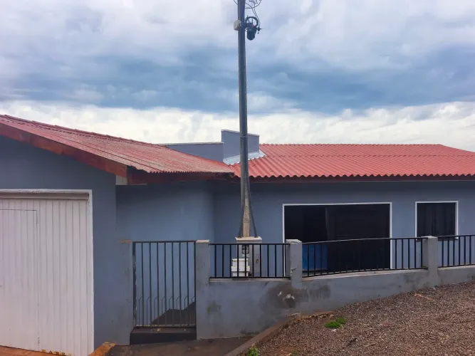 Vende-se casa em Guaraniaçu