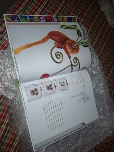 Livro de bordado da Ah.bordadoamao