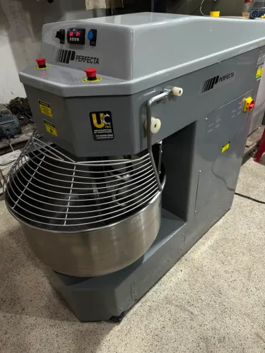 Venda de maquinário industrial de padaria masseira perfecta Curitiba 80Kg