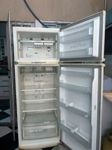 Vendo Geladeira 