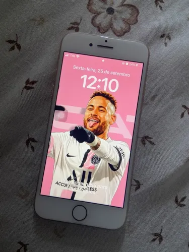 iPhone 8