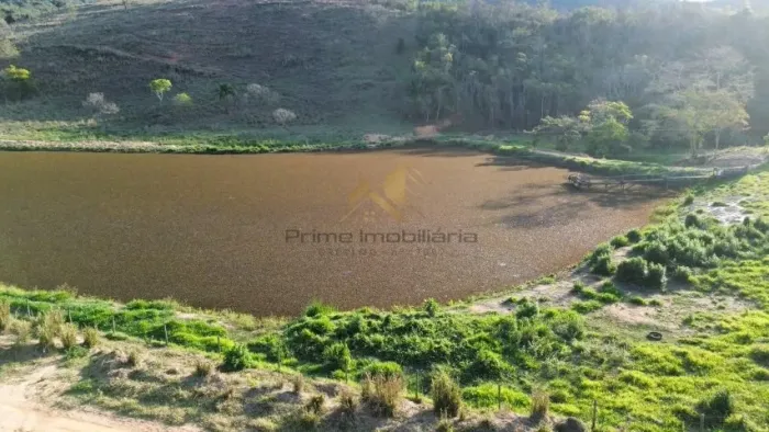 Fazenda de 774,40 hectares, muita água, próxima de Teófilo Otoni/MG