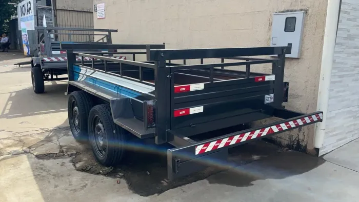 Carretinha trucada reforçada