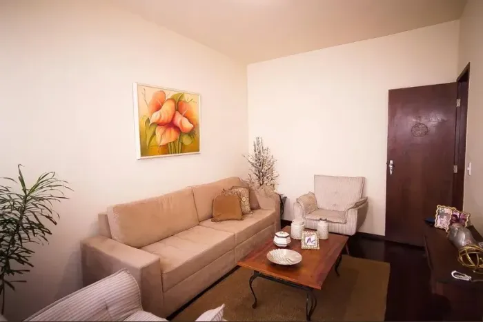 Casa à Venda - Santa Rosa, 4 Quartos, 117 m2