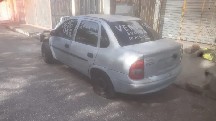 Corsa para retirada de peças 