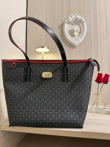 Bolsa Victor Hugo Preta