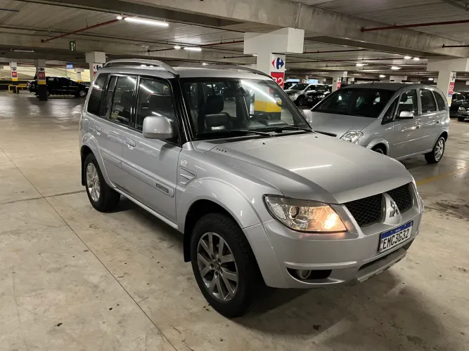 Mitsubishi Pajero TR4 2.0/ 2.0 Flex 16V 4X4 Mec. 2010