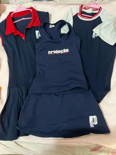 Uniforme infantil colégio projeção. Apenas 2 meses de uso 