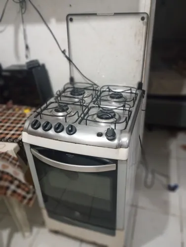 Fogão 4 bocas Electrolux