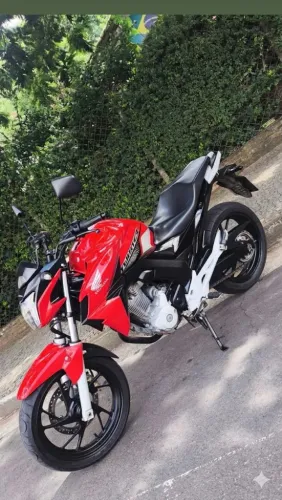 Honda Twister 250f moto forte confortável