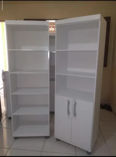 Armário logos com porta e sem porta 