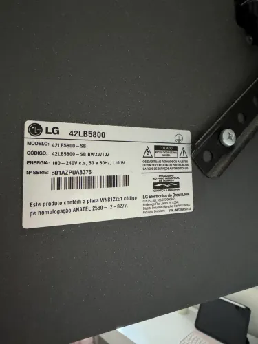 Tv LG 42 polegadas smart com defeito de manchas na tela