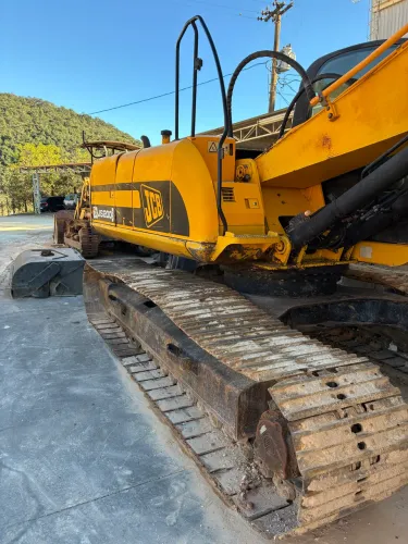 Escavadeira Hidráulica JS200lca