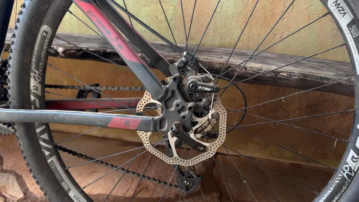 Bicicleta Rava Pressure Aro 29 - Tamanho 17 | 21v | Freio a Disco
