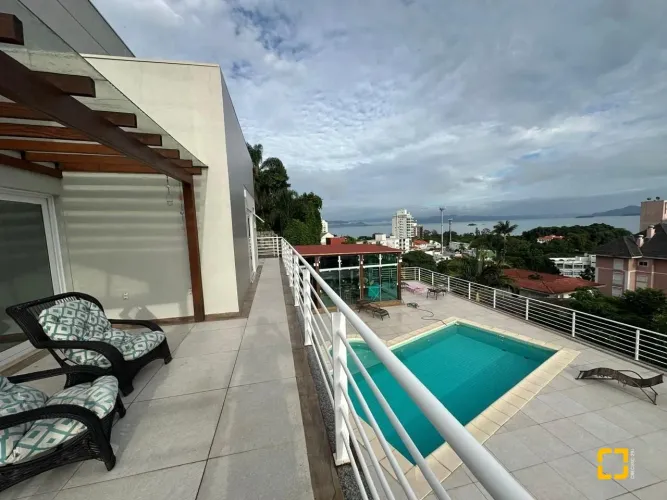 Casa a venda com vista deslumbrante para o mar em Florianopolis