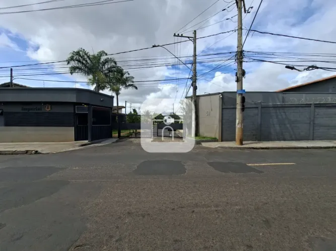 Casa em condomínio para locação no bairro Jardim Holanda