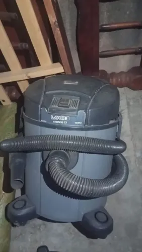 Aspirador de pó e água