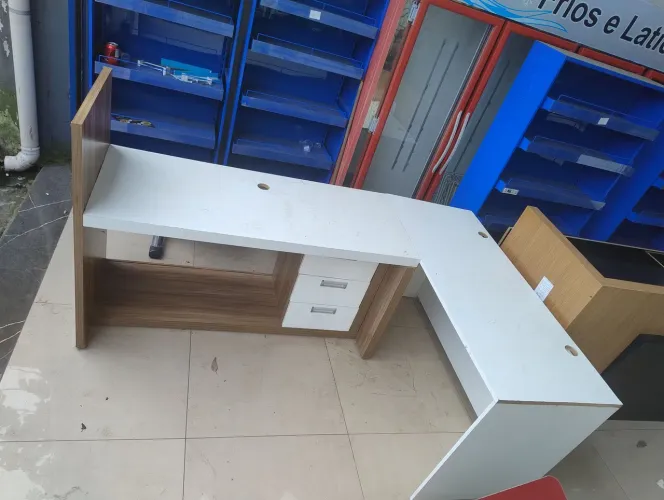 Balcão de Atendimento em L com Gavetas - Ideal para Loja, Caixa e Recepção