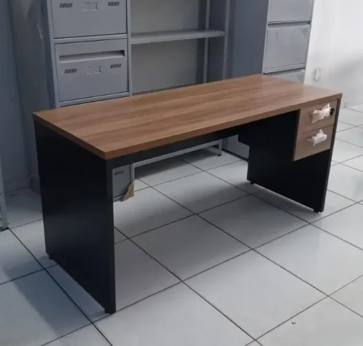 Mesa de escritório ou home office a pronta entrega