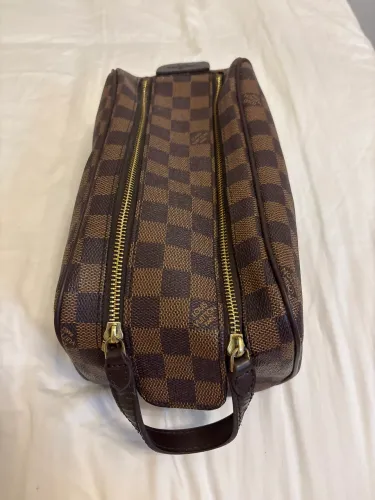 Necessaire Louis Vuitton 