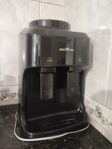 Bebedouro Britânia com 3 meses de uso 