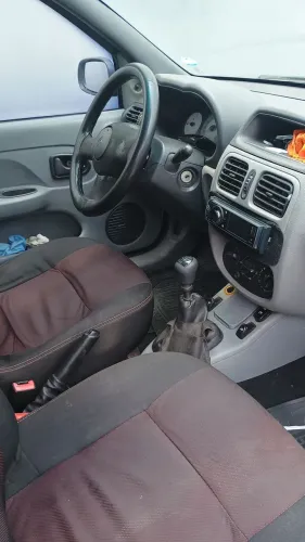 Renault Clio Authentique 1.0 8V 3P 2026