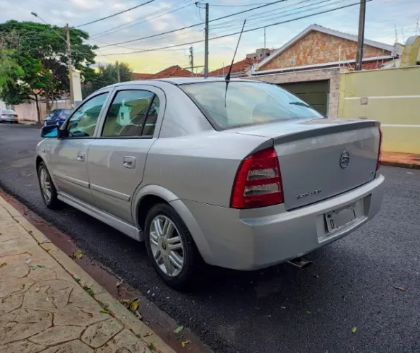 Chevrolet Astra Sedan 2.0/ CD 2.0 MPFI 8V 4P Aut. 2003