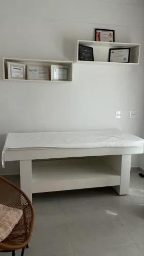 Maca espaçosa de MDF com colchonete