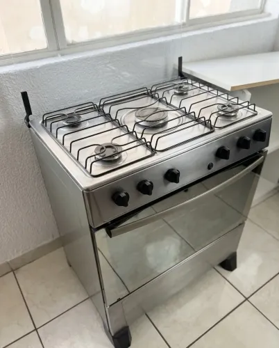 Fogão Atlas 5 Bocas Inox - Já Convertido para Gás Encanado (GN) - Bem Conservado