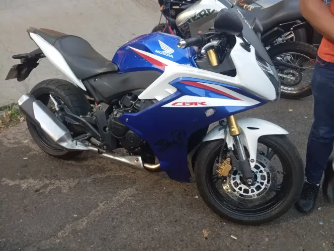 Moto linda top de linha sem Detalhe nenhum pra fazer ,ACEITO TROCA POR CARRO do meu inte