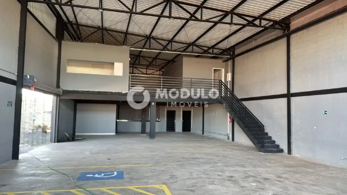Galpão/Depósito/Barracão à venda, NOVO MUNDO - Uberlândia/MG