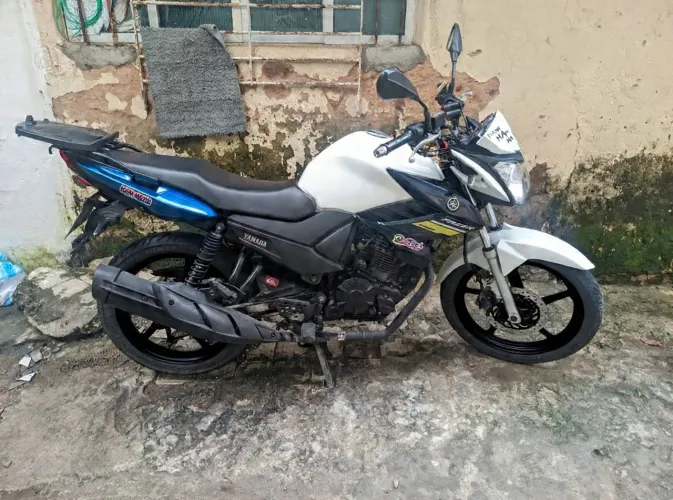 Escapamento 2 em1 da Fazer 150 ou Factor 150.